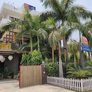 Aakritii 3* Gurgaon