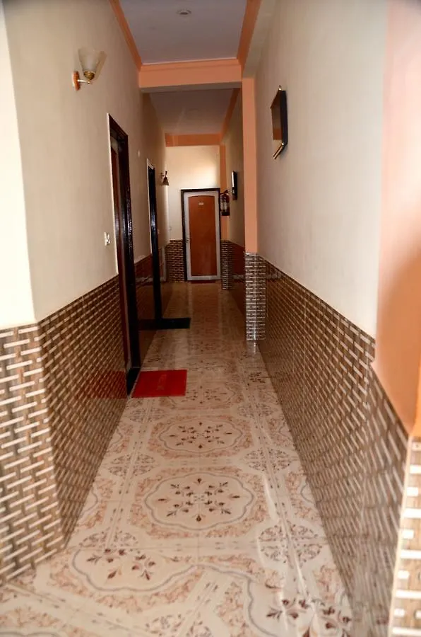 Hotel Fabhotel Sarwan Agra